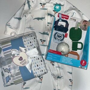 Fisher-Price White and Teal Alligator Infant Playset with Blue Accents